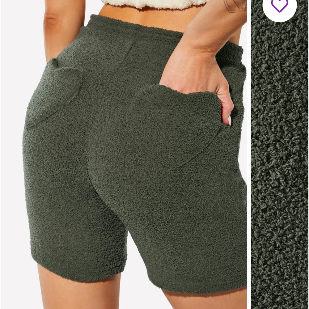 FABLETICS HEART POCKET SHORTS NWT